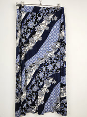 Buy online pre-used pre-loved 100% authentic & Original branded Monsoon (S-292) available in Pakistan. Top international brands avilable.