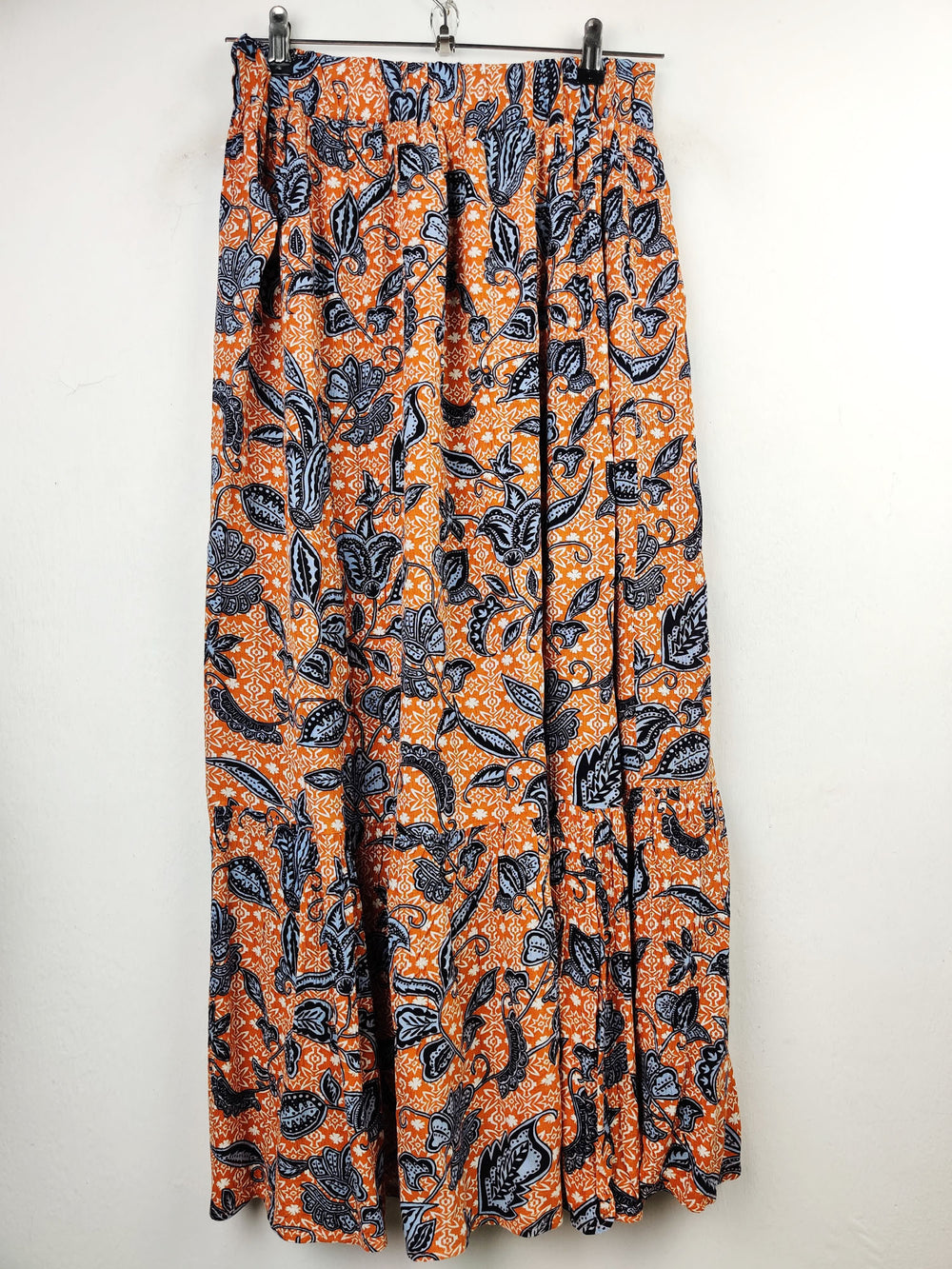 Buy online pre-used pre-loved 100% authentic & Original branded Primark (S-303) available in Pakistan. Top international brands avilable.