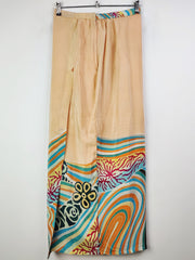 Buy online pre-used pre-loved 100% authentic & Original branded Unknown Brand (S-365) available in Pakistan. Top international brands avilable.