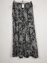 Buy online pre-used pre-loved 100% authentic & Original branded Atmosphere (S-504) available in Pakistan. Top international brands avilable.