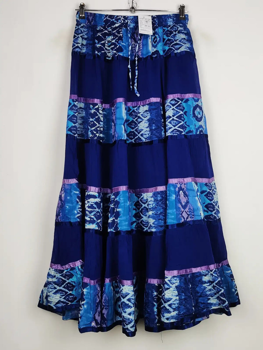 Buy online pre-used pre-loved 100% authentic & Original branded Roman (S-505) available in Pakistan. Top international brands avilable.