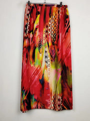 Buy online pre-used pre-loved 100% authentic & Original branded Unknown Brand (S-516) available in Pakistan. Top international brands avilable.