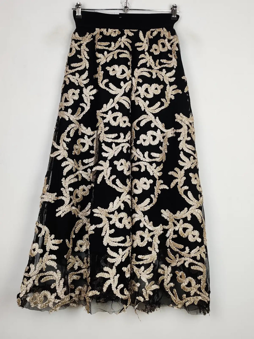 Buy online pre-used pre-loved 100% authentic & Original branded Urban Mist (S-528) available in Pakistan. Top international brands avilable.