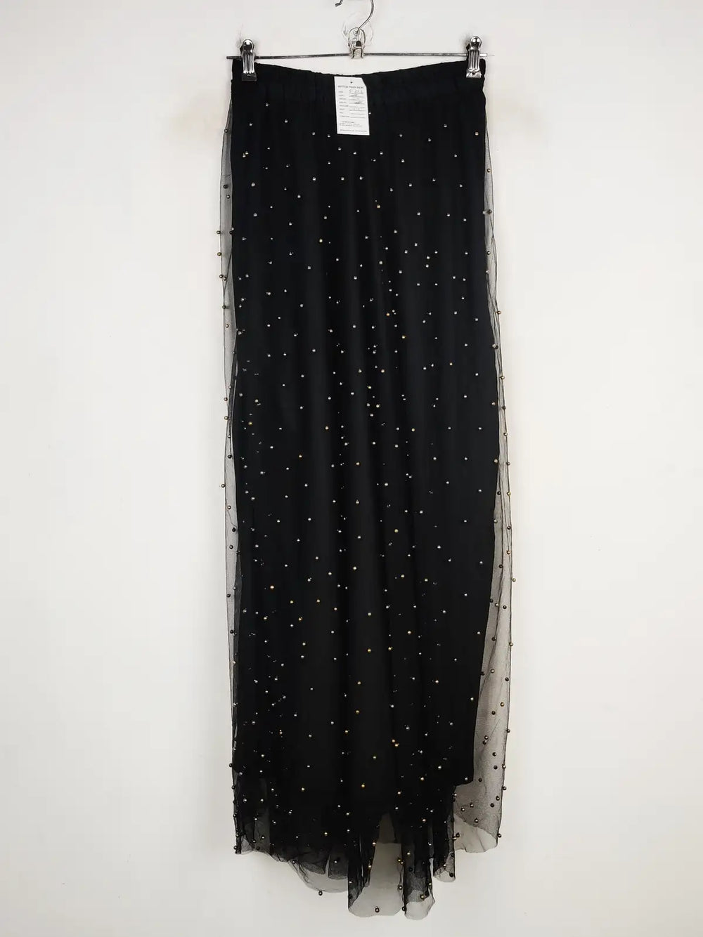 Buy online pre-used pre-loved 100% authentic & Original branded Unknown Brand (S-622) available in Pakistan. Top international brands avilable.