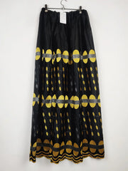 Buy online pre-used pre-loved 100% authentic & Original branded Unknown Brand (S-685) available in Pakistan. Top international brands avilable.
