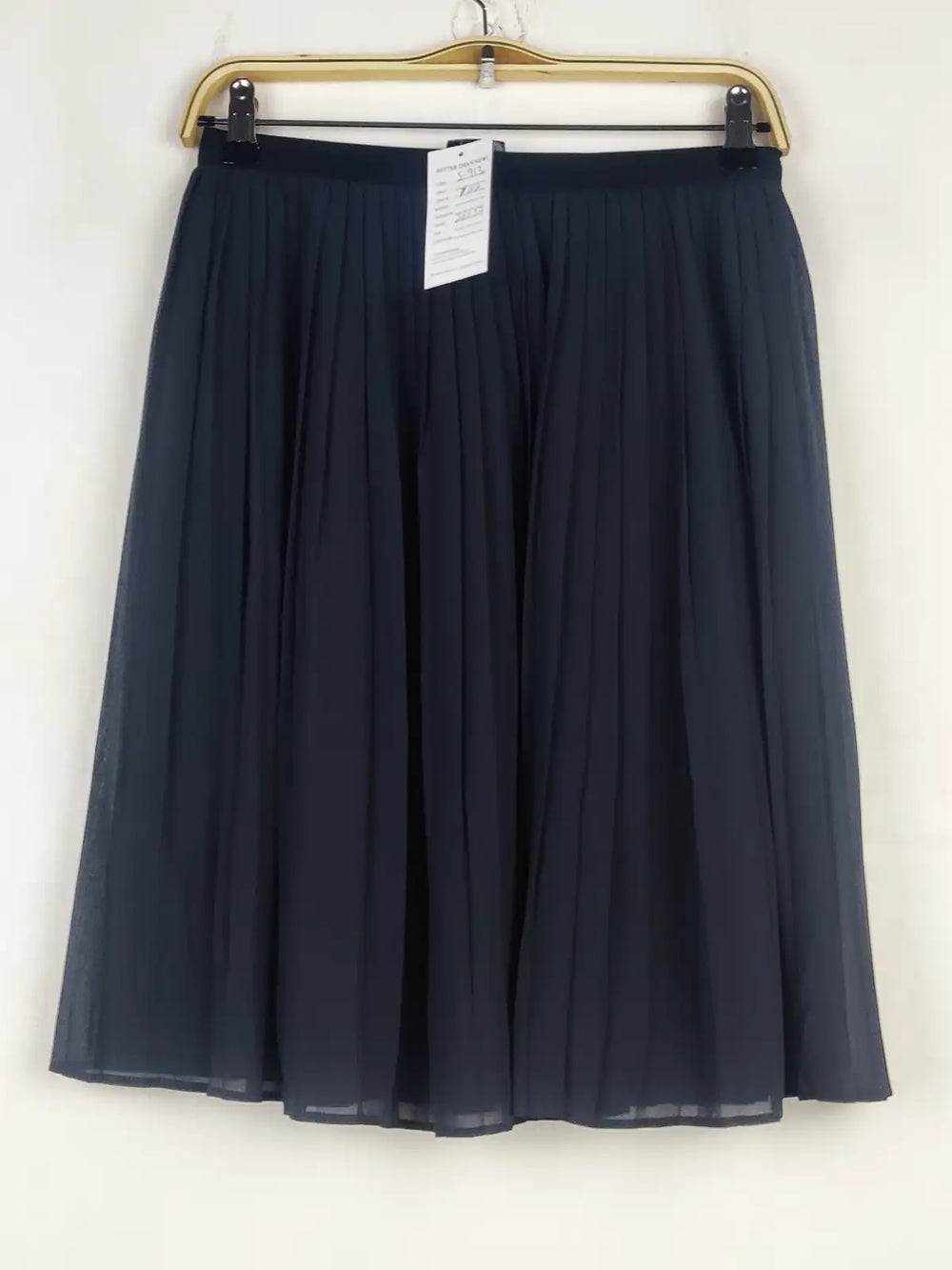 Buy online pre-used pre-loved 100% authentic & Original branded Uni Qlio (S-913) available in Pakistan. Top international brands avilable.