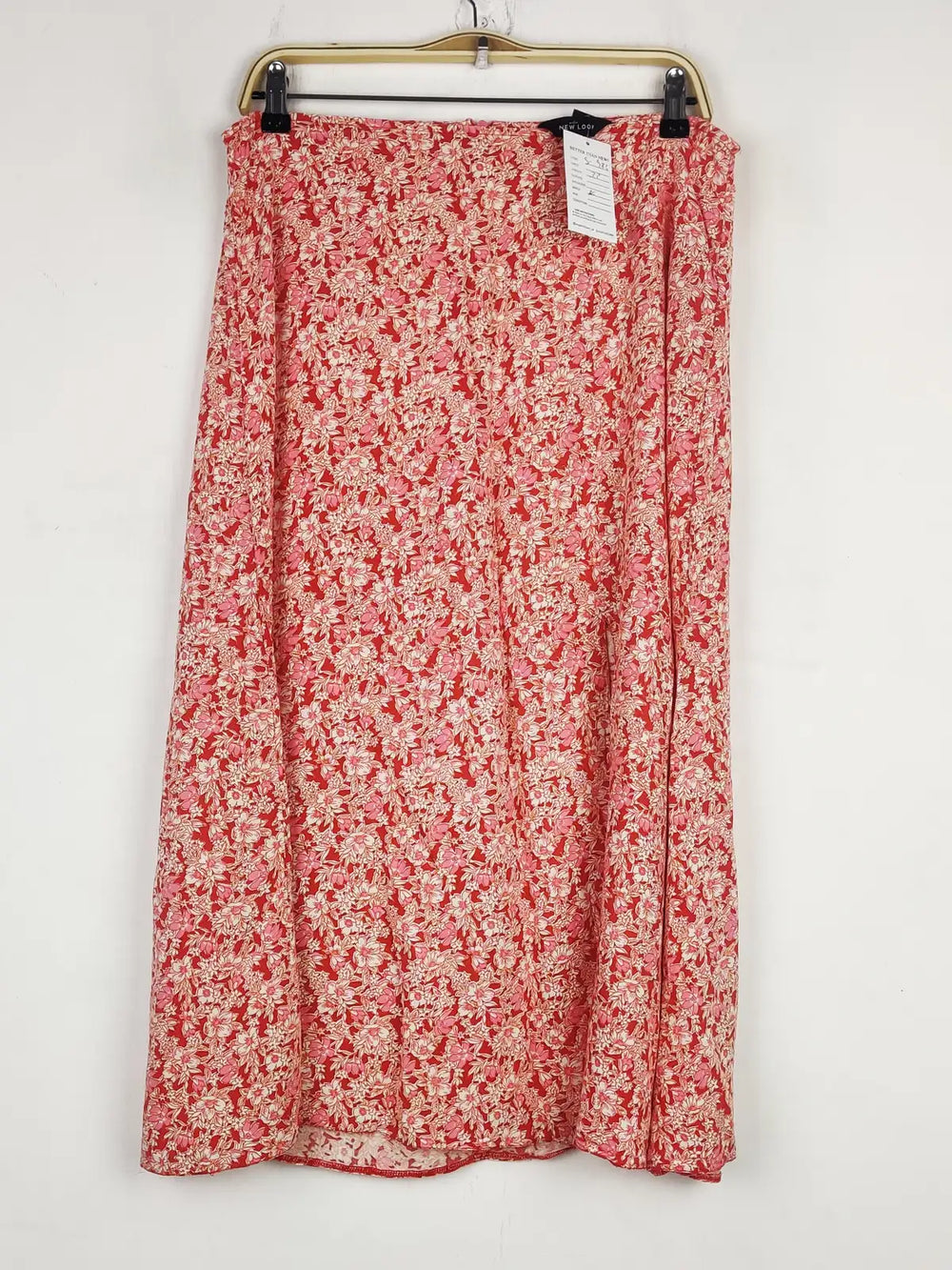 Buy online pre-used pre-loved 100% authentic & Original branded New Look (S-983) available in Pakistan. Top international brands avilable.