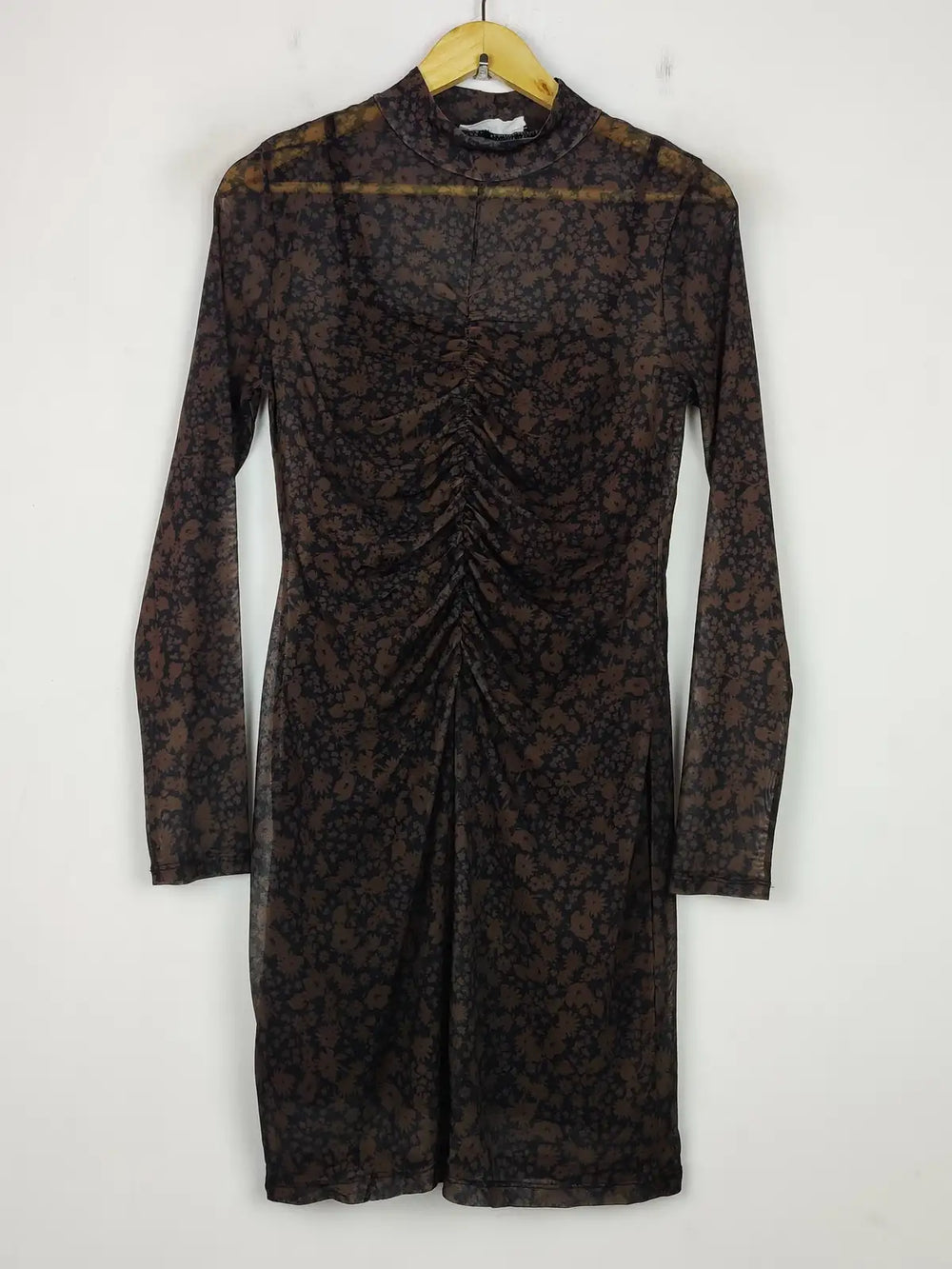 Buy online pre-used pre-loved 100% authentic & Original branded Primark (SBD-21) available in Pakistan. Top international brands avilable.