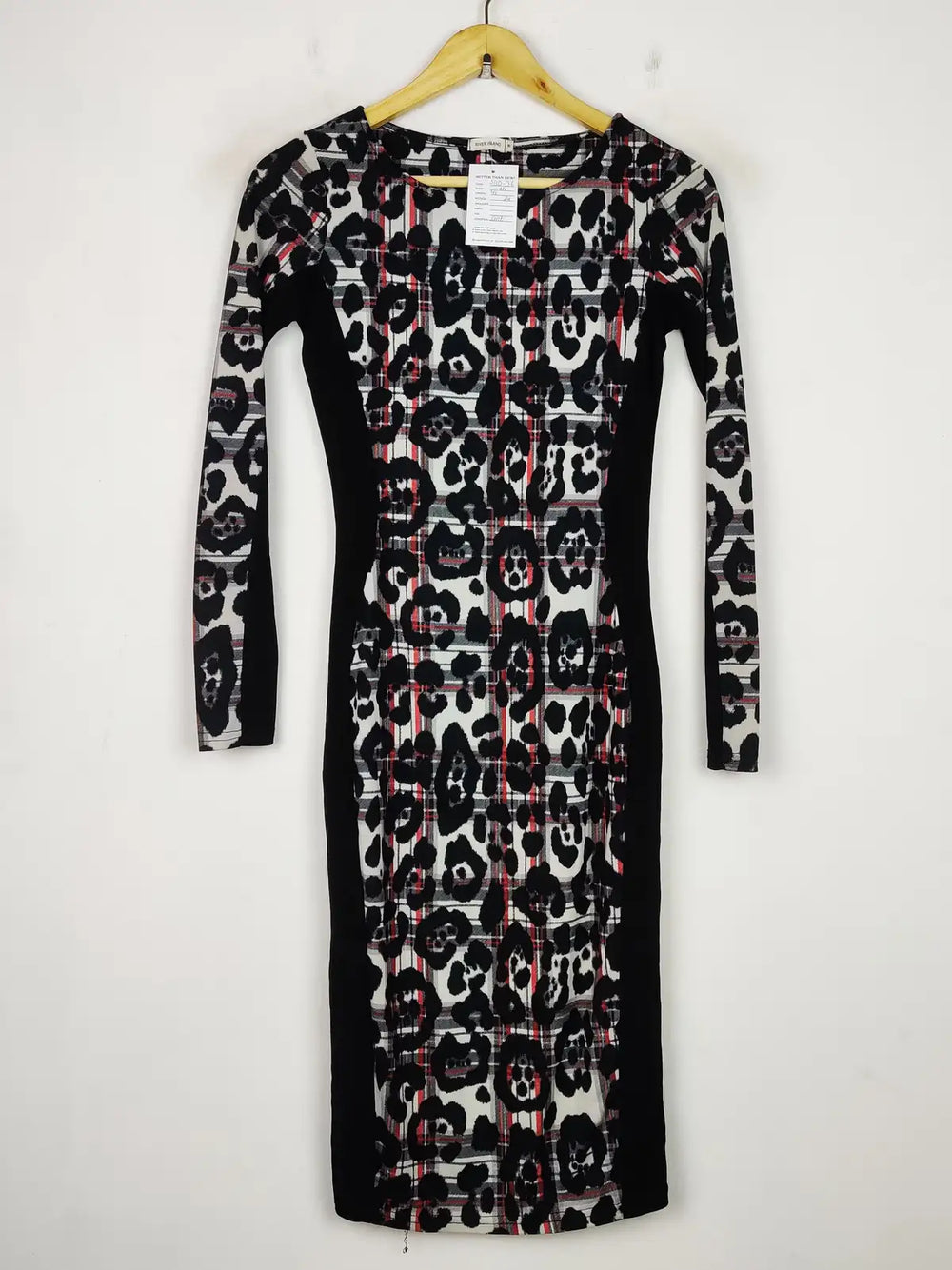 Buy online pre-used pre-loved 100% authentic & Original branded River Island (SBD-36) available in Pakistan. Top international brands avilable.