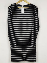Buy online pre-used pre-loved 100% authentic & Original branded H&M (SBD-415) available in Pakistan. Top international brands avilable.