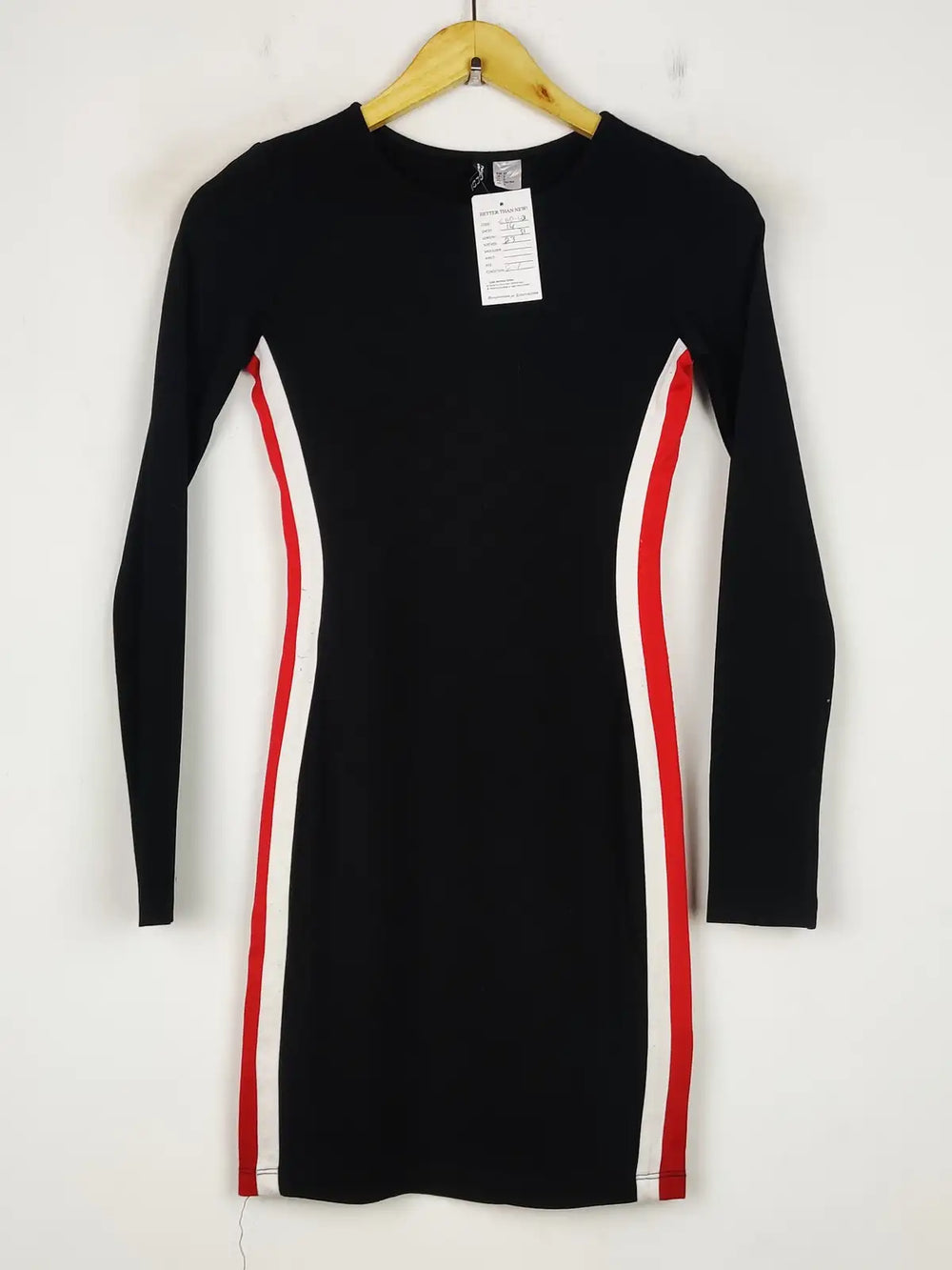 Buy online pre-used pre-loved 100% authentic & Original branded H&M (SBD-43) available in Pakistan. Top international brands avilable.