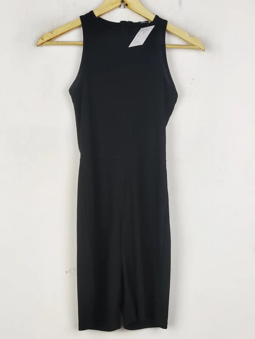 Buy online pre-used pre-loved 100% authentic & Original branded Prettylittlething (SBD-441) available in Pakistan. Top international brands avilable.