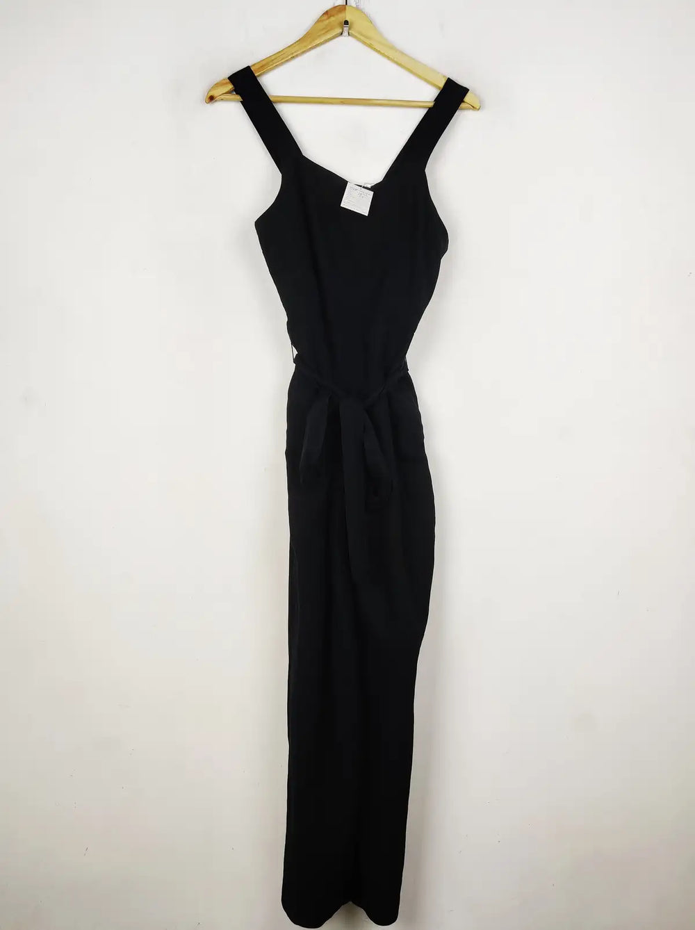 Buy online pre-used pre-loved 100% authentic & Original branded H&M (SBD-490) available in Pakistan. Top international brands avilable.