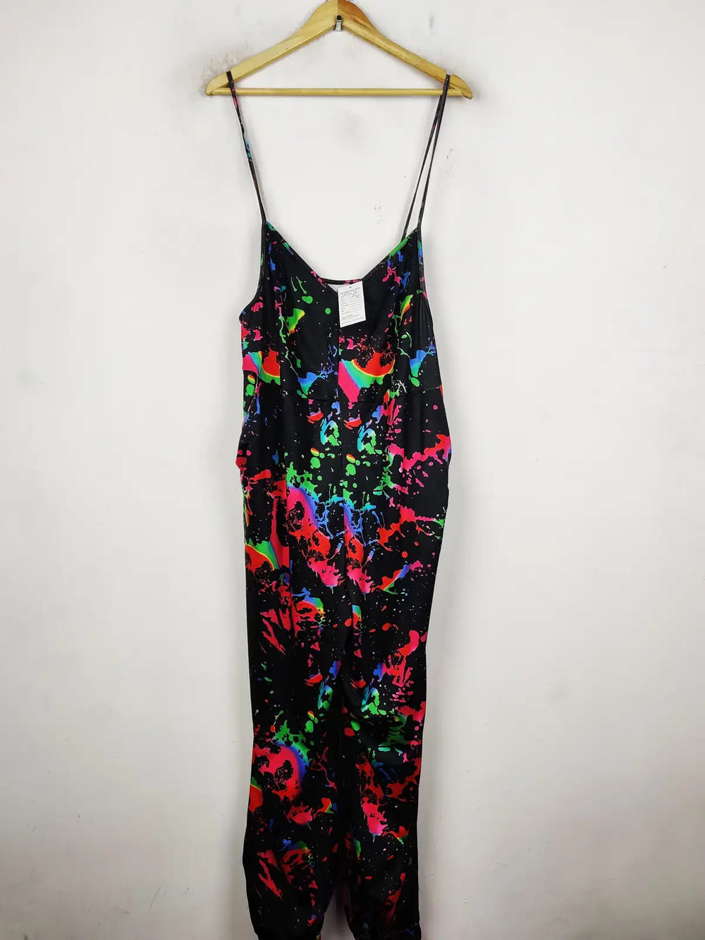 Buy online pre-used pre-loved 100% authentic & Original branded Unknown Brand (SBD-525) available in Pakistan. Top international brands avilable.