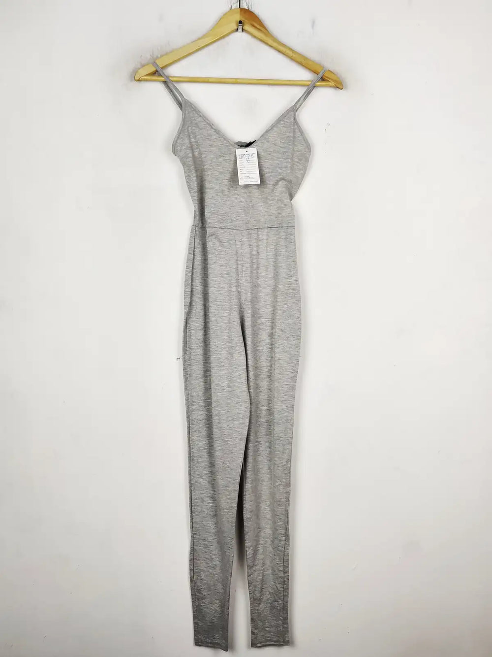 Buy online pre-used pre-loved 100% authentic & Original branded Prettylittlething (SBD-528) available in Pakistan. Top international brands avilable.