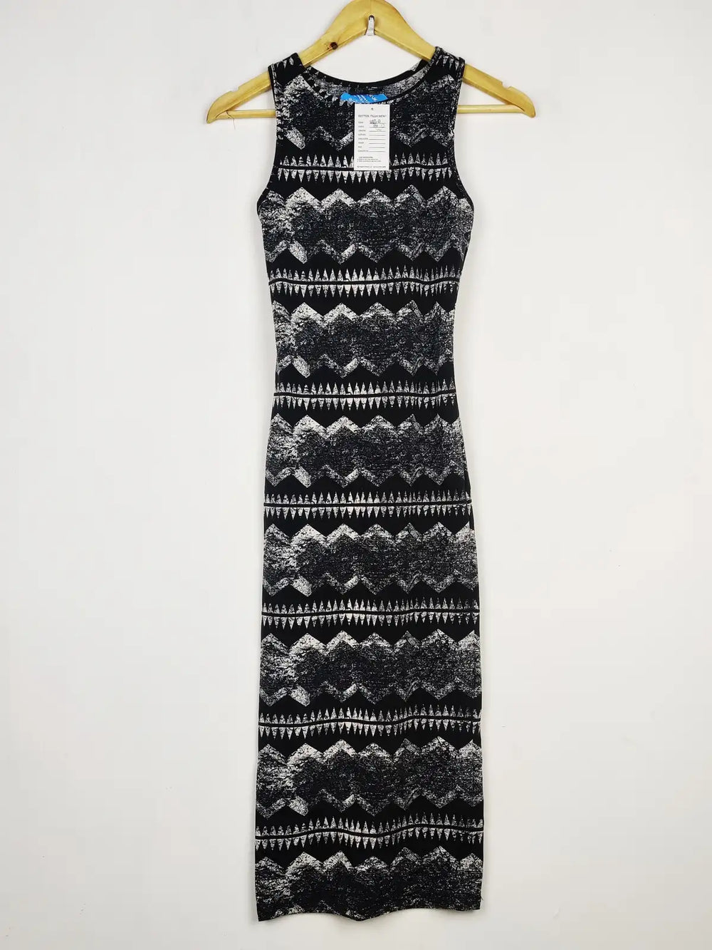 Buy online pre-used pre-loved 100% authentic & Original branded Topshop (SBD-61) available in Pakistan. Top international brands avilable.