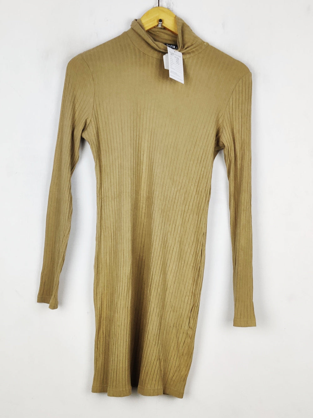 Buy online pre-used pre-loved 100% authentic & Original branded Shein (SBD-626) available in Pakistan. Top international brands avilable.