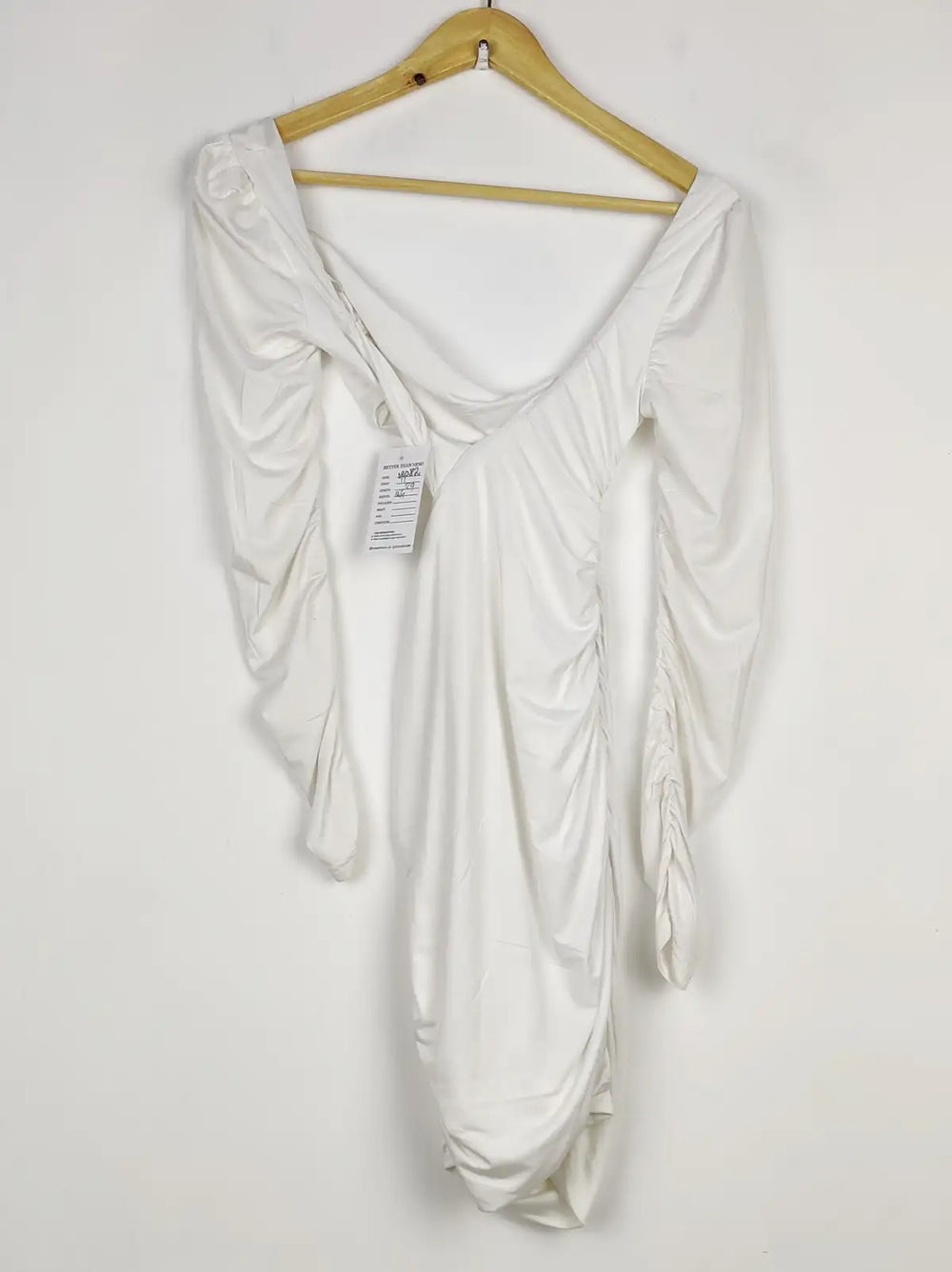 Buy online pre-used pre-loved 100% authentic & Original branded Unknown Brand (SBD-82) available in Pakistan. Top international brands avilable.