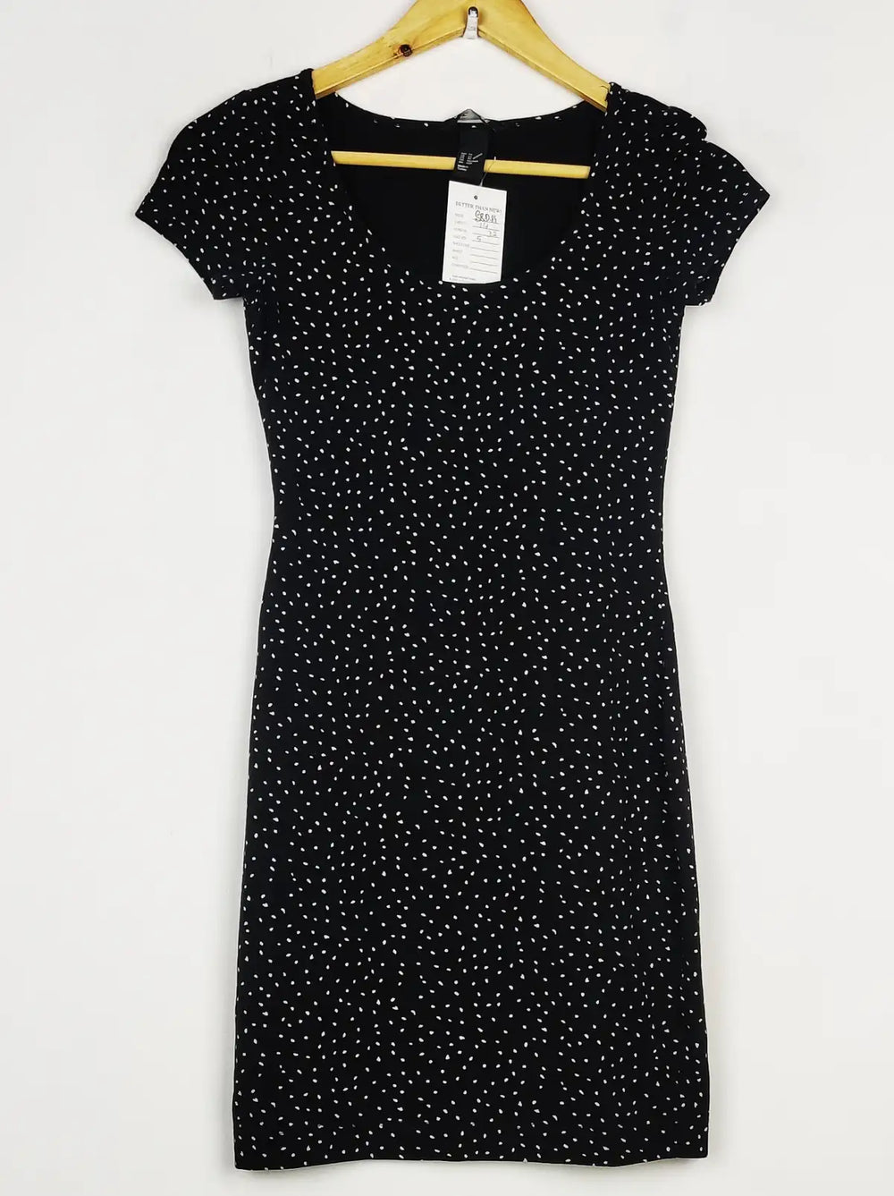 Buy online pre-used pre-loved 100% authentic & Original branded H&M (SBD-84) available in Pakistan. Top international brands avilable.