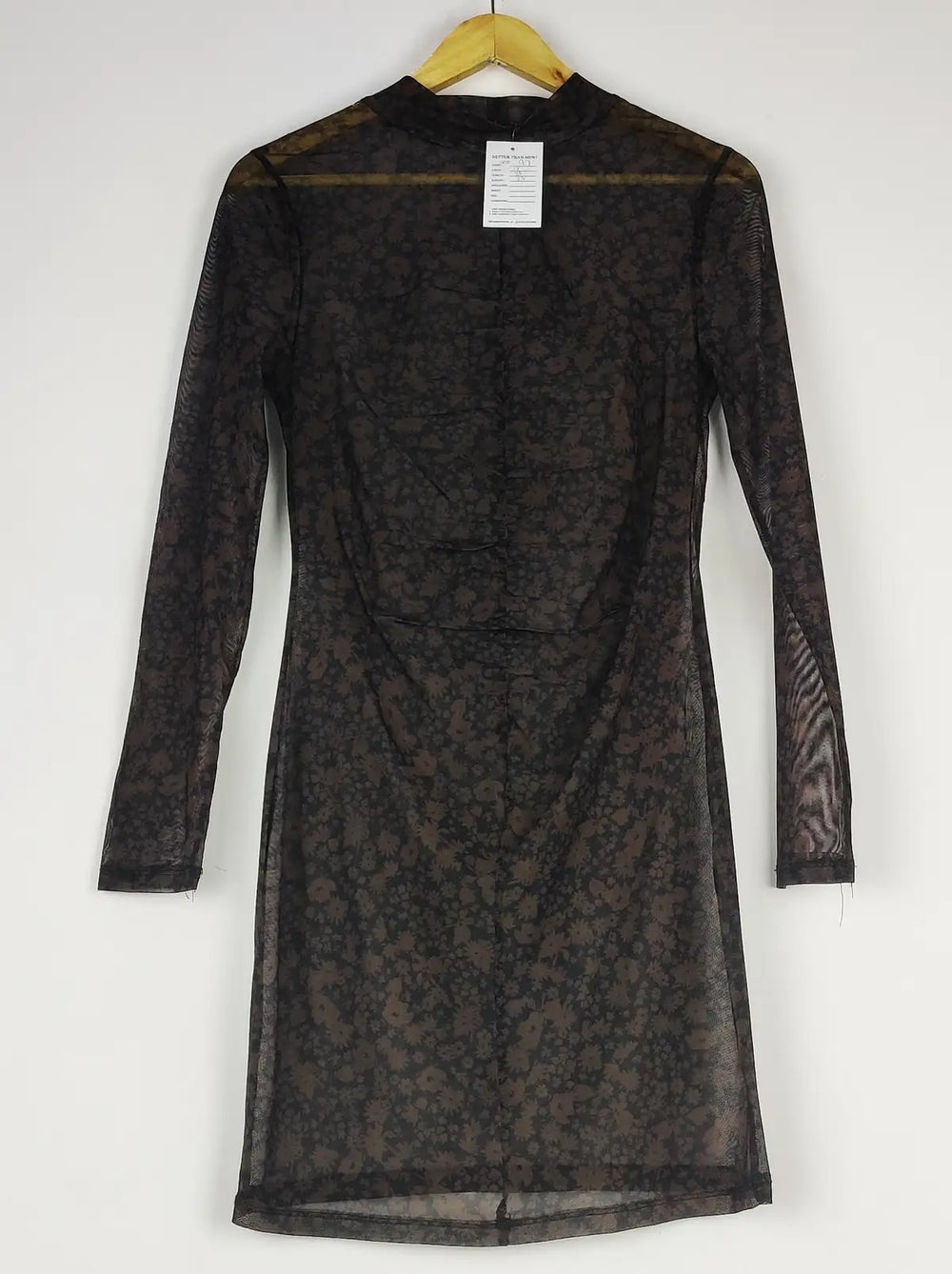 Buy online pre-used pre-loved 100% authentic & Original branded Unknown Brand (SBD-97) available in Pakistan. Top international brands avilable.