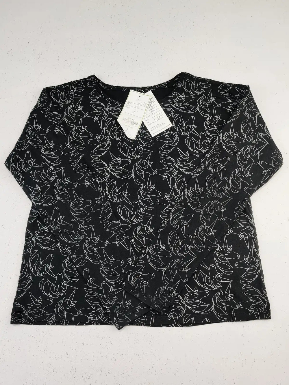 Buy online pre-used pre-loved 100% authentic & Original branded Tu (SBT-2549) available in Pakistan. Top international brands avilable.