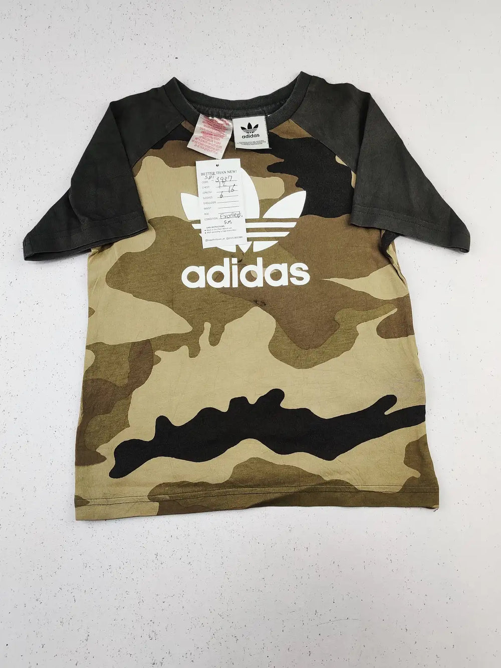 Buy online pre-used pre-loved 100% authentic & Original branded Adidas (SBT-3937) available in Pakistan. Top international brands avilable.