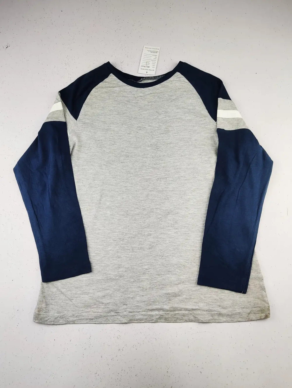 Buy online pre-used pre-loved 100% authentic & Original branded Tu (SBT-4007) available in Pakistan. Top international brands avilable.