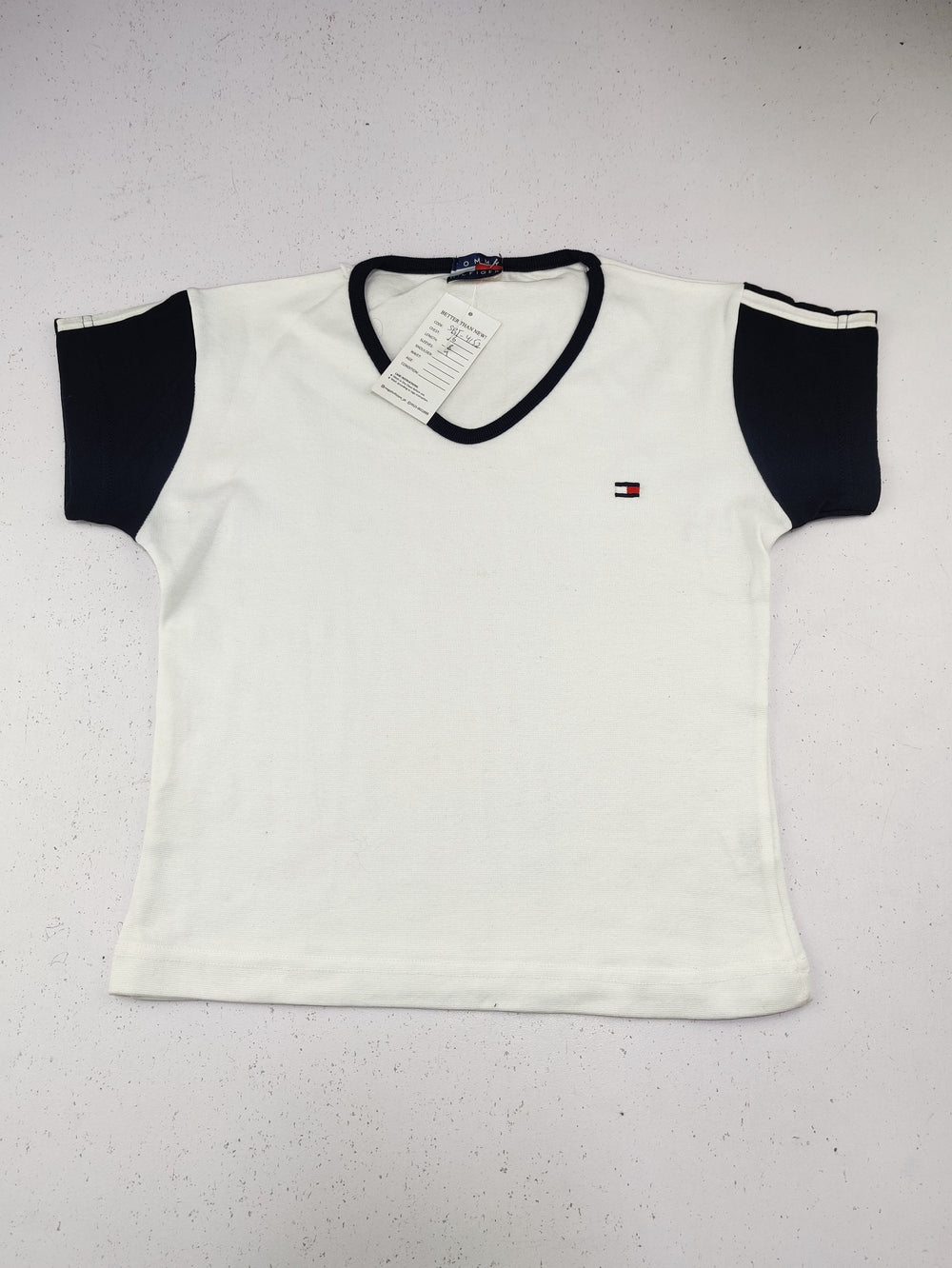 Buy online pre-used pre-loved 100% authentic & Original branded Tommy Hilfiger (SBT-4152) available in Pakistan. Top international brands avilable.
