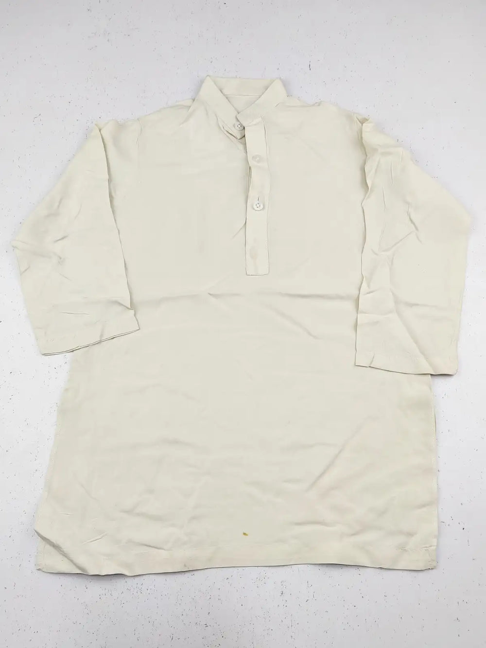 Buy online pre-used pre-loved 100% authentic & Original branded Unknown Brand (SBT-4704) available in Pakistan. Top international brands avilable.