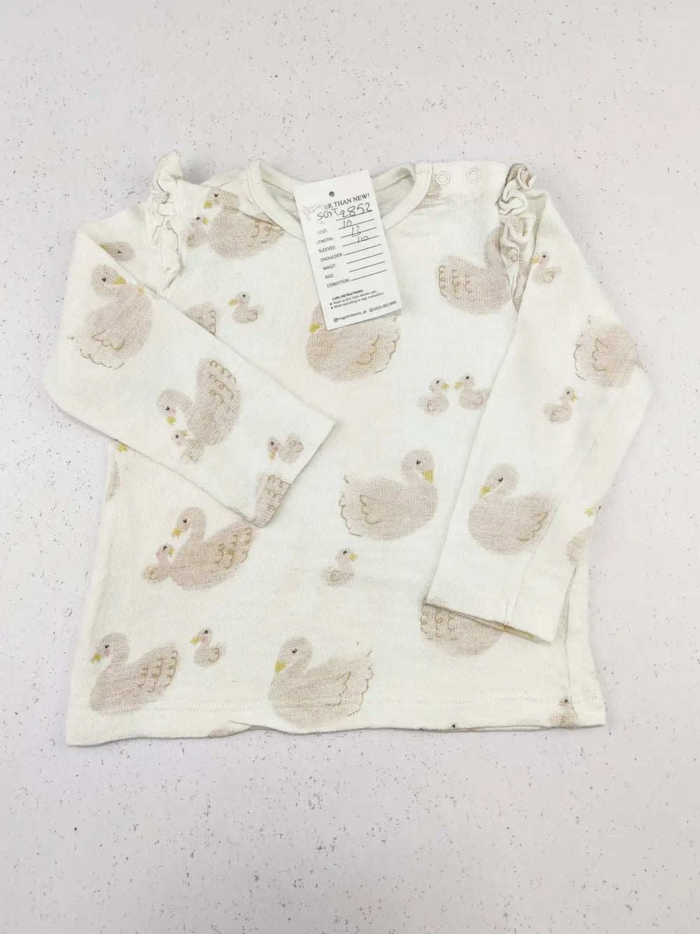 Buy online pre-used pre-loved 100% authentic & Original branded Marks & Spencer (SGT-2852) available in Pakistan. Top international brands avilable.