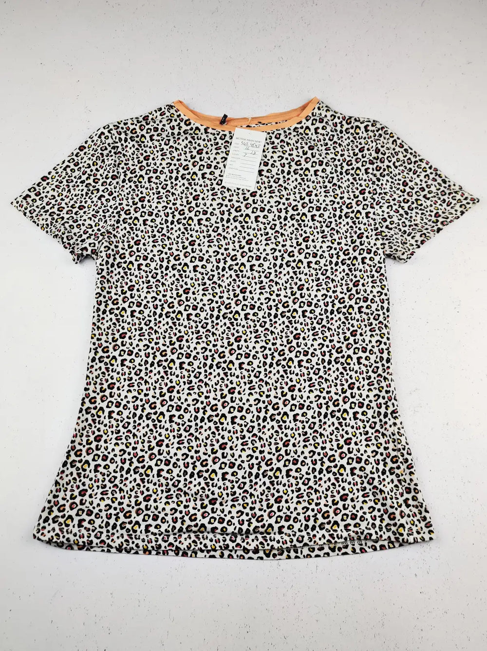 Buy online pre-used pre-loved 100% authentic & Original branded Unknown Brand (SGT-4543) available in Pakistan. Top international brands avilable.