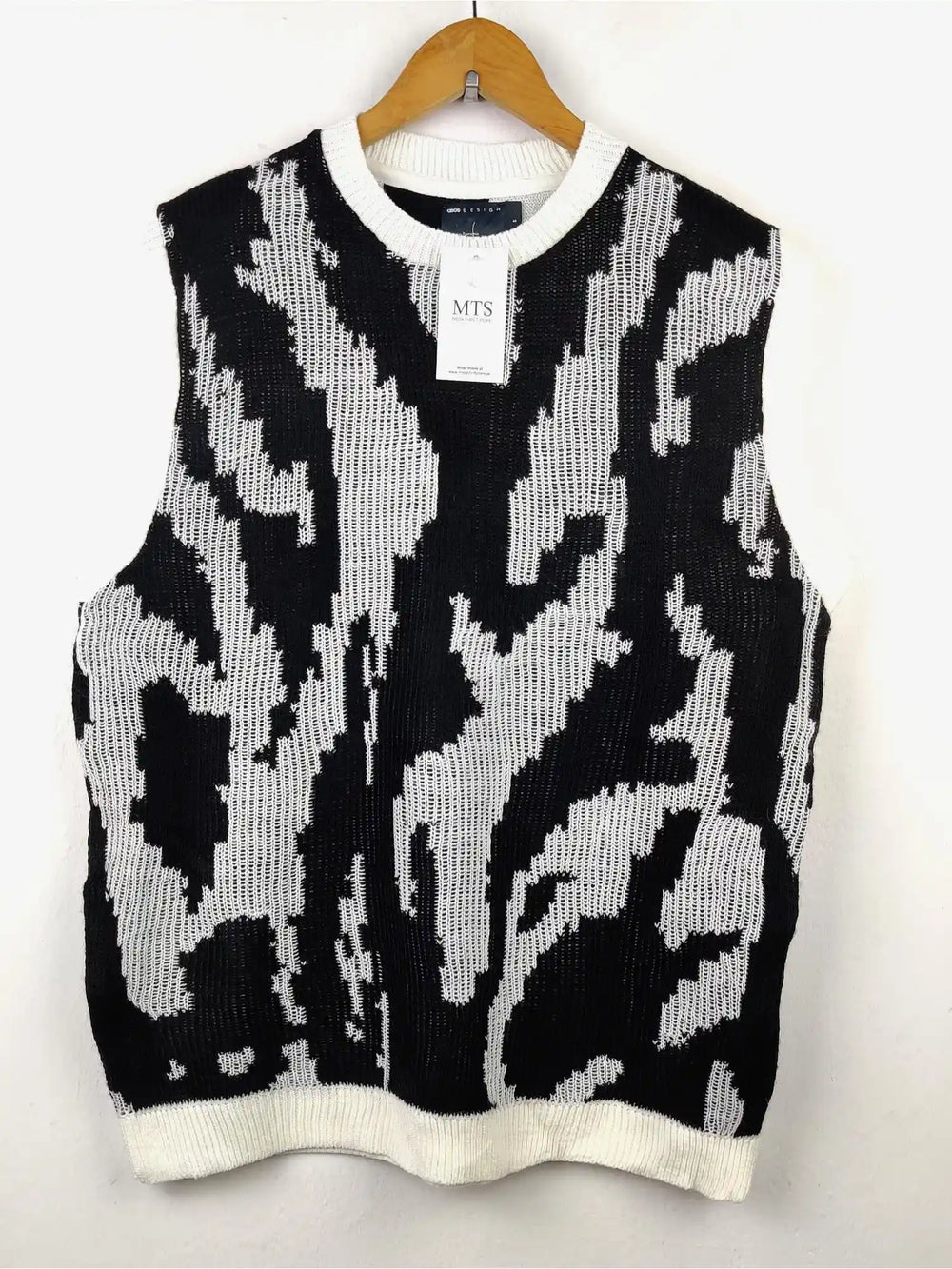 Buy online pre-used pre-loved 100% authentic & Original branded Asos (SL-1036) available in Pakistan. Top international brands avilable.