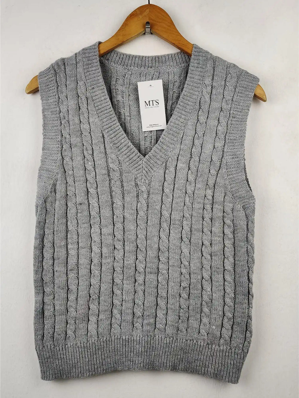 Buy online pre-used pre-loved 100% authentic & Original branded Shein (SL-1067) available in Pakistan. Top international brands avilable.