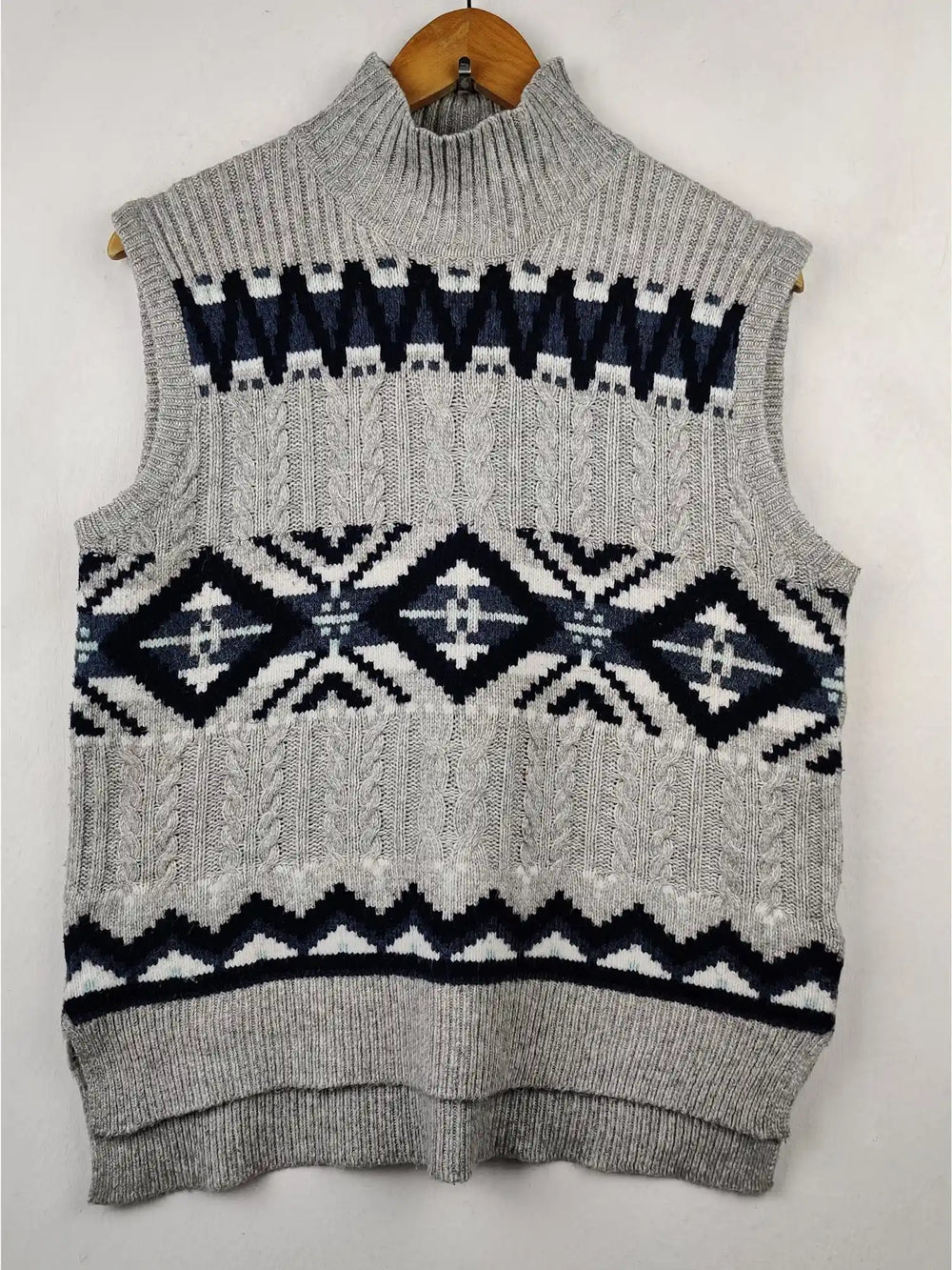 Buy online pre-used pre-loved 100% authentic & Original branded Marks & Spencer (SL-1111) available in Pakistan. Top international brands avilable.