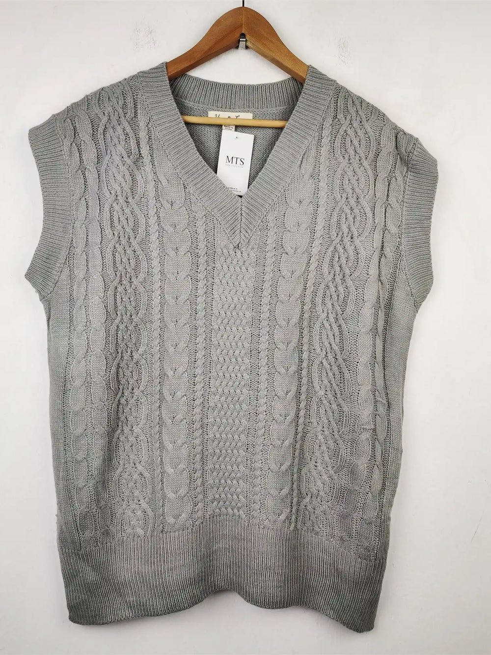 Buy online pre-used pre-loved 100% authentic & Original branded Vine & Love (SL-1186) available in Pakistan. Top international brands avilable.