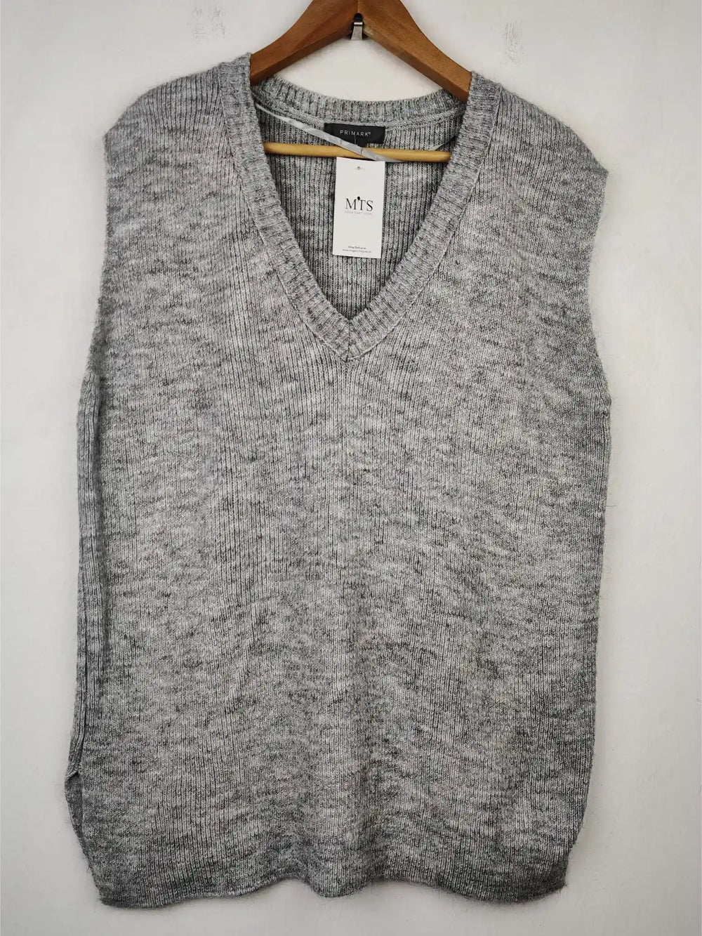 Buy online pre-used pre-loved 100% authentic & Original branded Primark (SL-1234) available in Pakistan. Top international brands avilable.