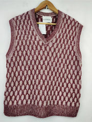 Buy online pre-used pre-loved 100% authentic & Original branded Closed (SL-1307) available in Pakistan. Top international brands avilable.