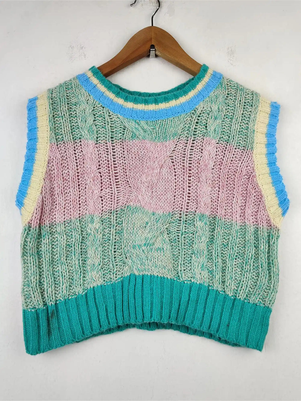 Buy online pre-used pre-loved 100% authentic & Original branded Shein (SL-1438) available in Pakistan. Top international brands avilable.