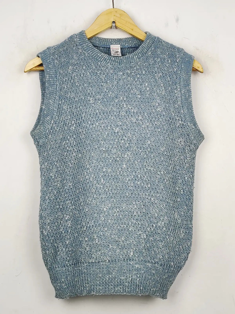 Buy online pre-used pre-loved 100% authentic & Original branded Little Goods (SL-1743) available in Pakistan. Top international brands avilable.