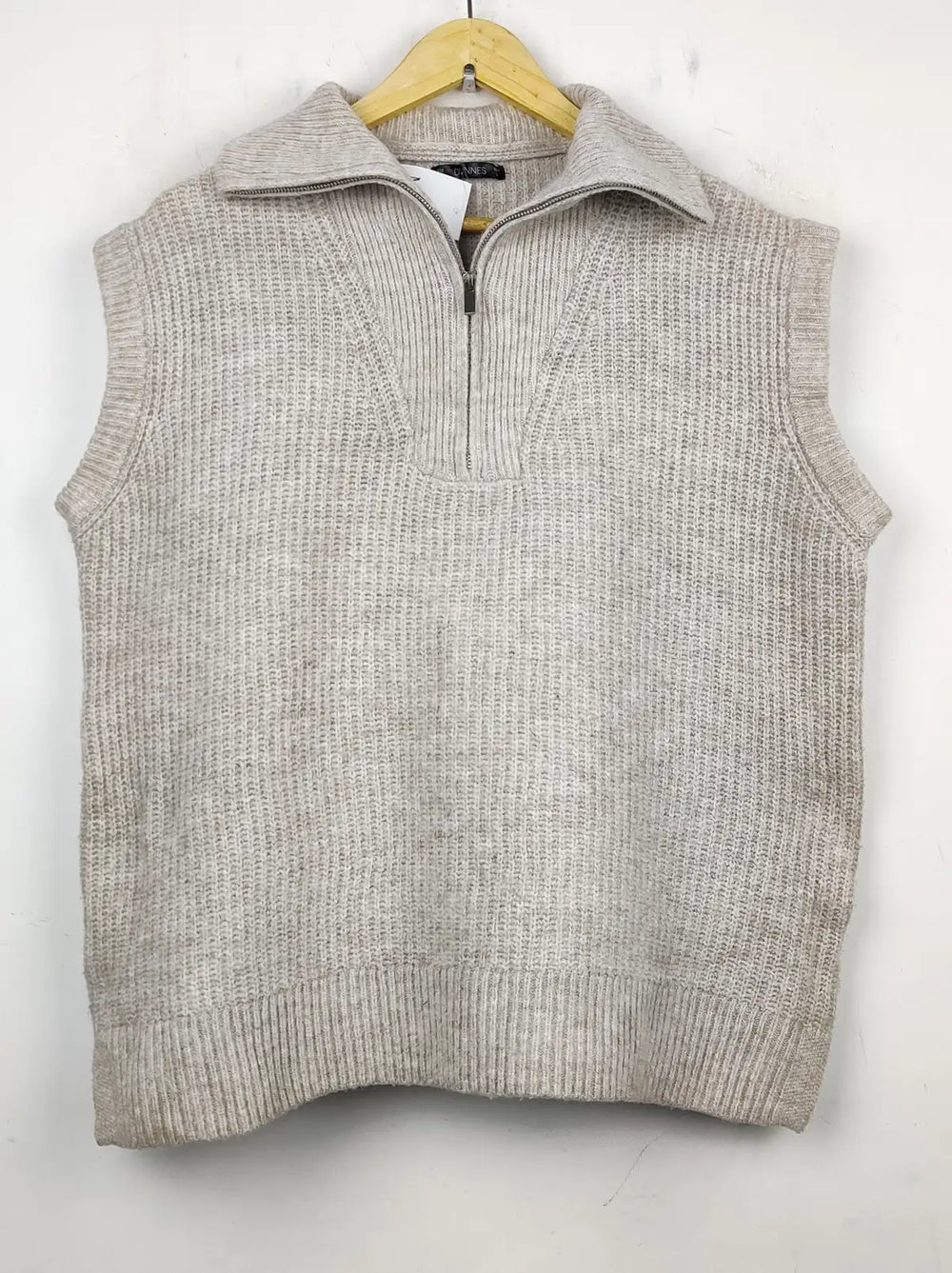 Buy online pre-used pre-loved 100% authentic & Original branded Dunnes Stores (SL-1745) available in Pakistan. Top international brands avilable.