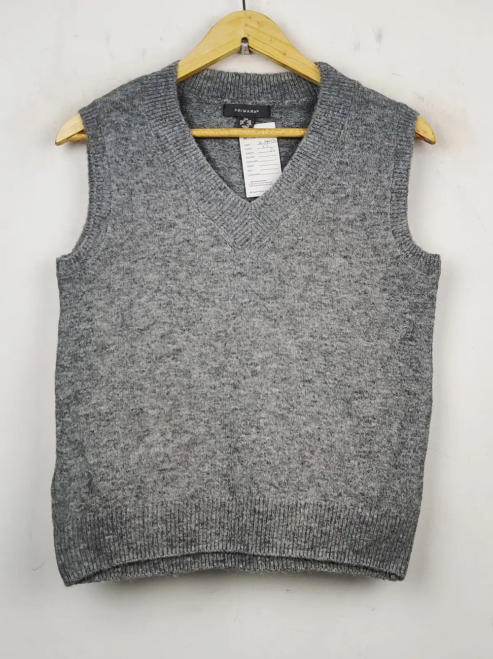 Buy online pre-used pre-loved 100% authentic & Original branded Primark (SL-1748) available in Pakistan. Top international brands avilable.