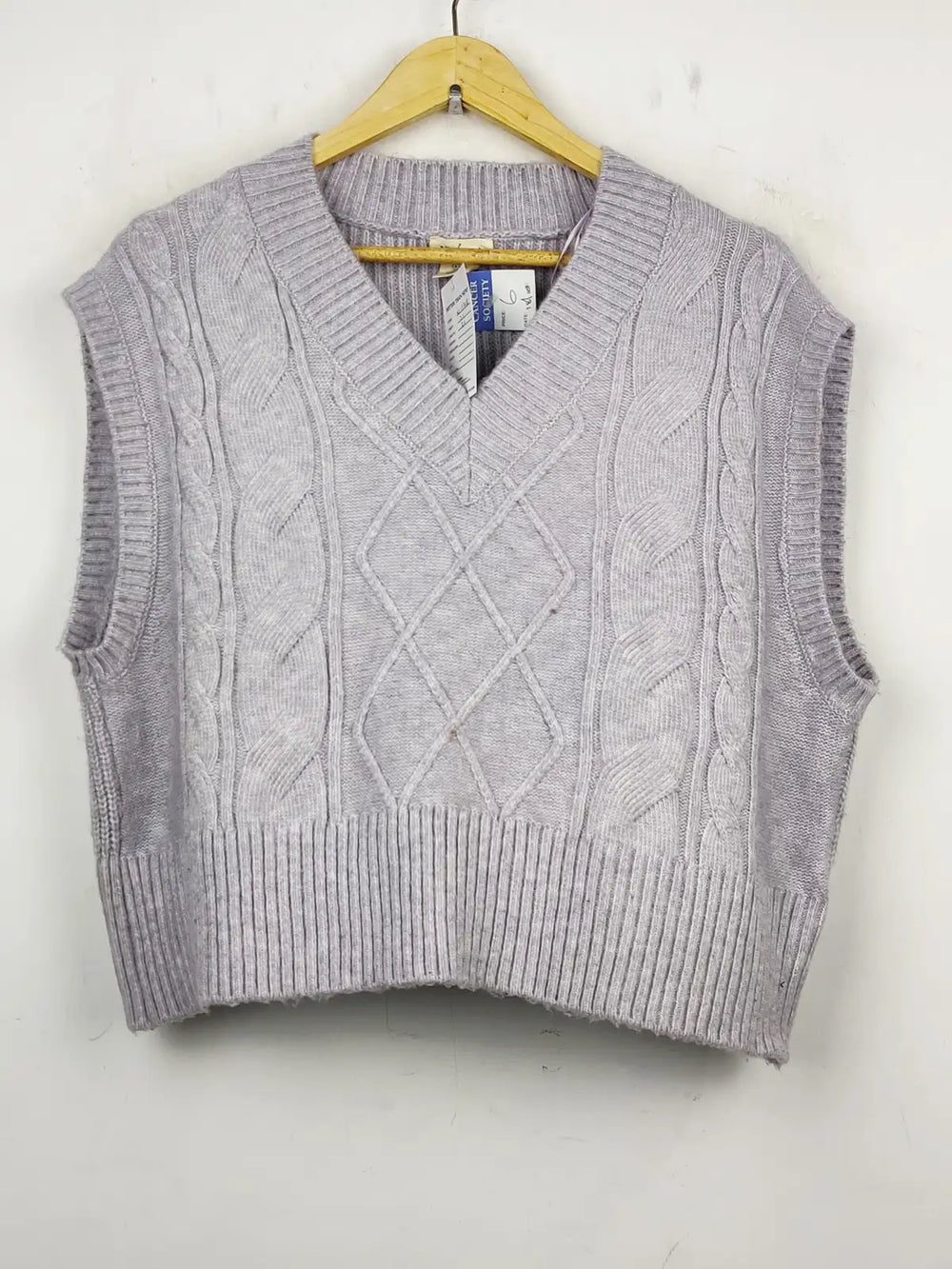 Buy online pre-used pre-loved 100% authentic & Original branded Yes Lola (SL-1756) available in Pakistan. Top international brands avilable.