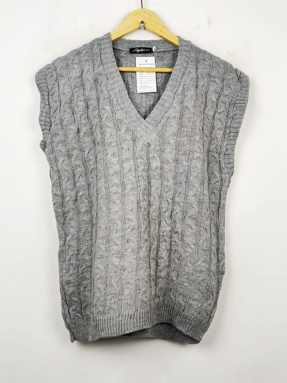 Buy online pre-used pre-loved 100% authentic & Original branded Style Wise (SL-1892) available in Pakistan. Top international brands avilable.