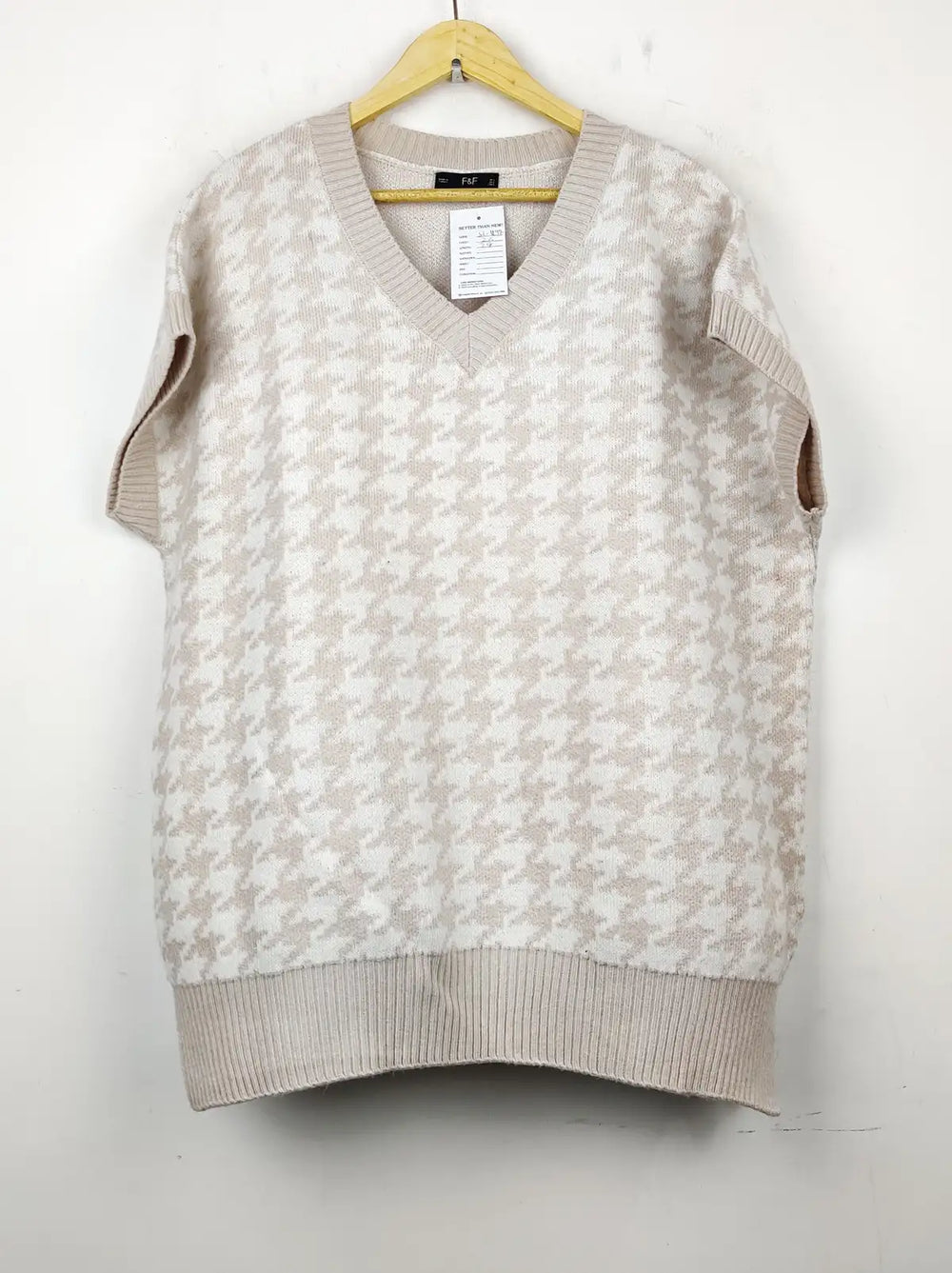 Buy online pre-used pre-loved 100% authentic & Original branded F&F (SL-1897) available in Pakistan. Top international brands avilable.