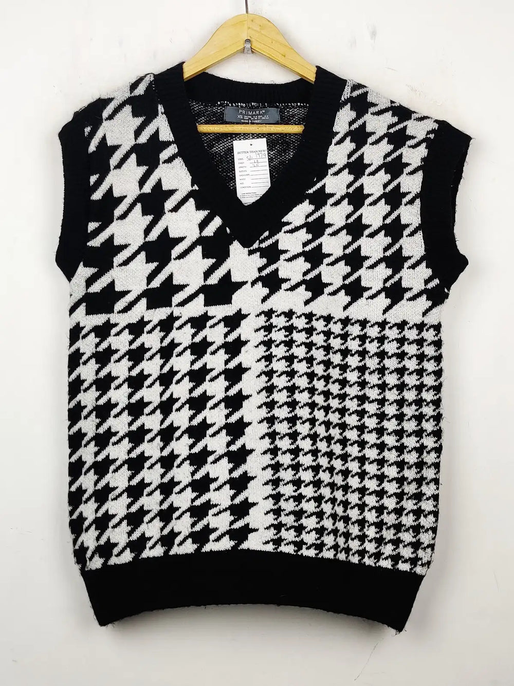 Buy online pre-used pre-loved 100% authentic & Original branded Primark (SL-1979) available in Pakistan. Top international brands avilable.