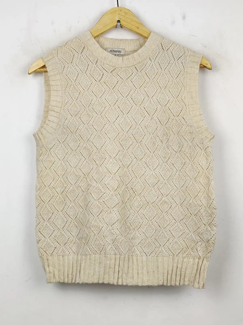 Buy online pre-used pre-loved 100% authentic & Original branded Albaray (SL-1992) available in Pakistan. Top international brands avilable.