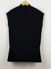 Buy online pre-used pre-loved 100% authentic & Original branded F&F (SL-2040) available in Pakistan. Top international brands avilable.