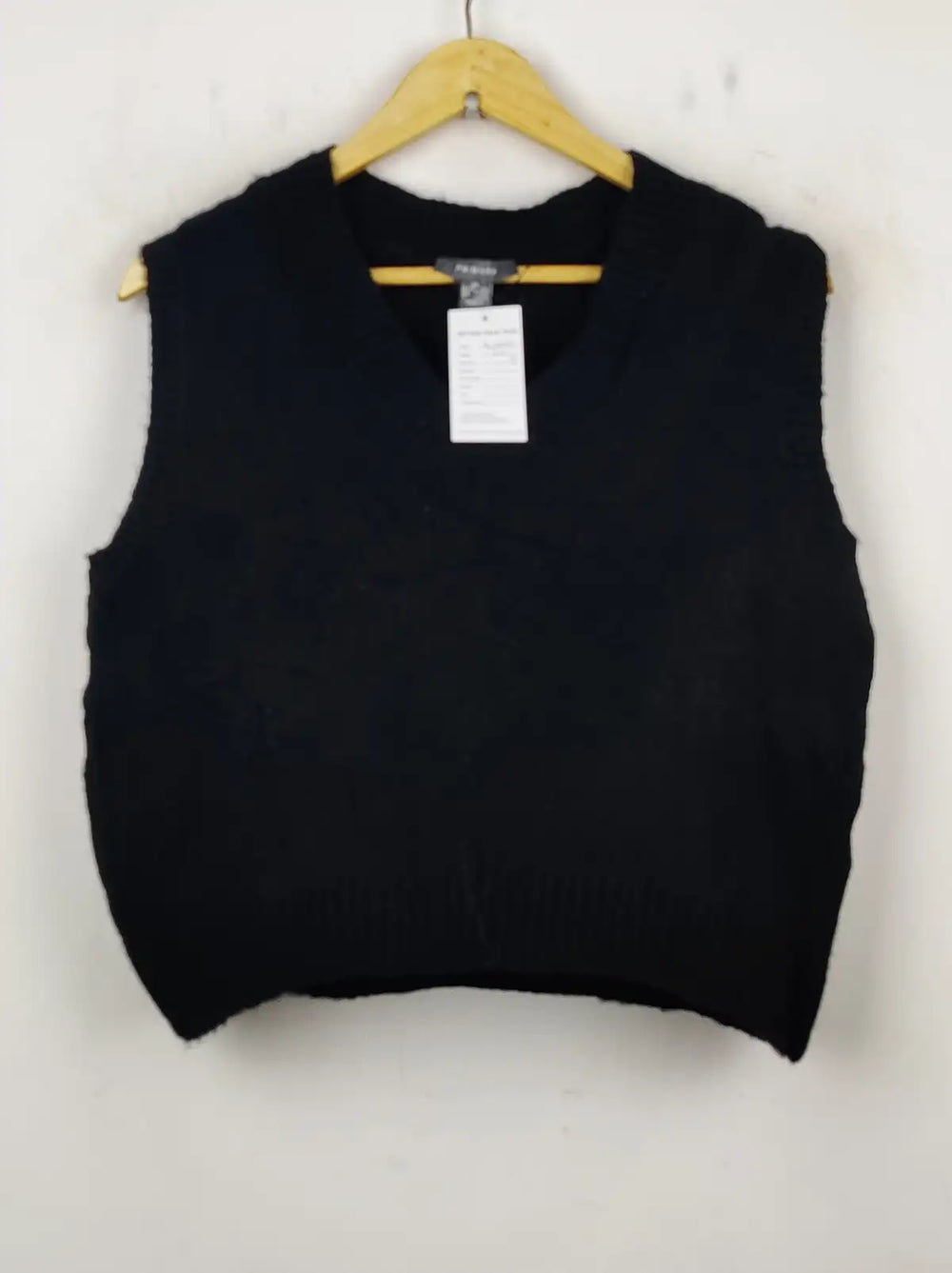 Buy online pre-used pre-loved 100% authentic & Original branded Primark (SL-2050) available in Pakistan. Top international brands avilable.