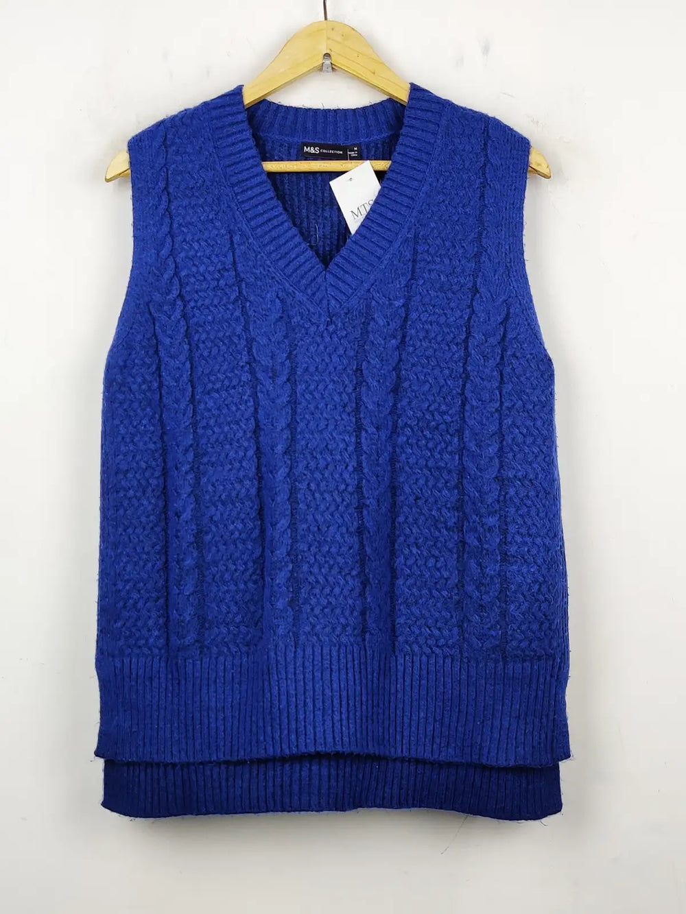 Buy online pre-used pre-loved 100% authentic & Original branded Marks & Spencer (SL-2062) available in Pakistan. Top international brands avilable.