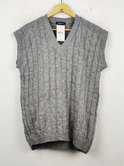 Buy online pre-used pre-loved 100% authentic & Original branded Stradivarius (SL-2070) available in Pakistan. Top international brands avilable.